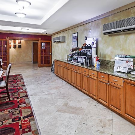 Holiday Inn Express & Suites Lafayette South By Ihg Bagian luar foto