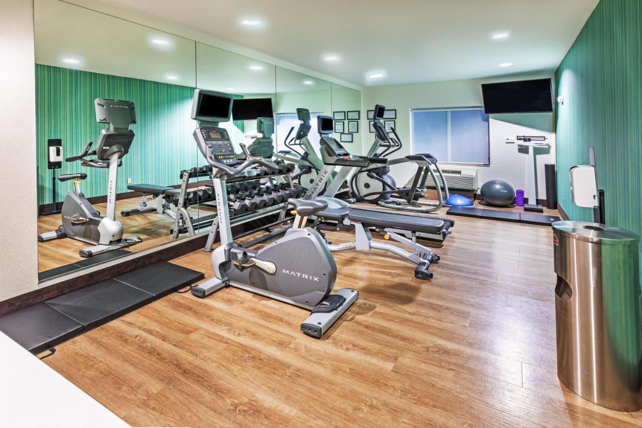 Holiday Inn Express & Suites Lafayette South By Ihg Bagian luar foto