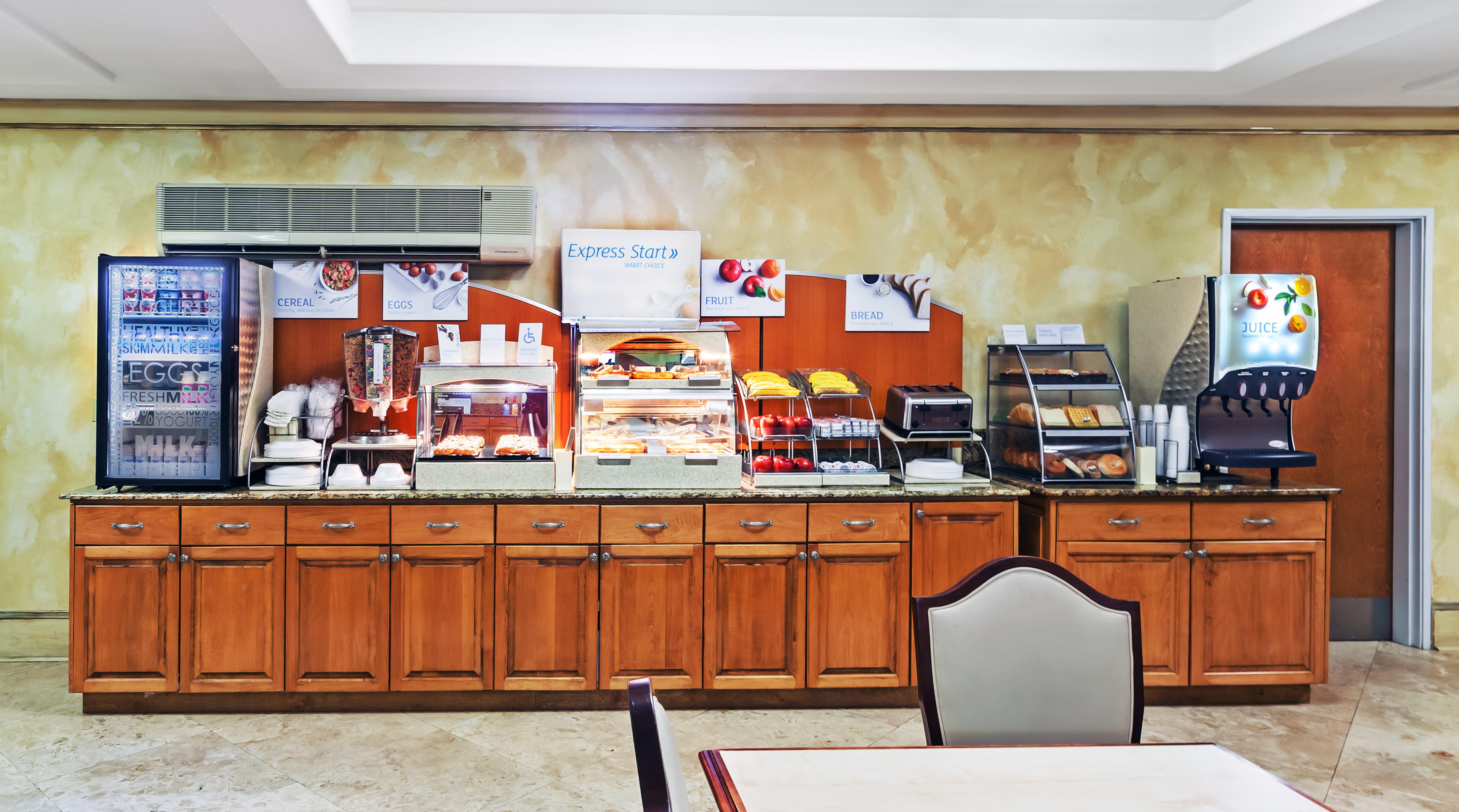 Holiday Inn Express & Suites Lafayette South By Ihg Bagian luar foto