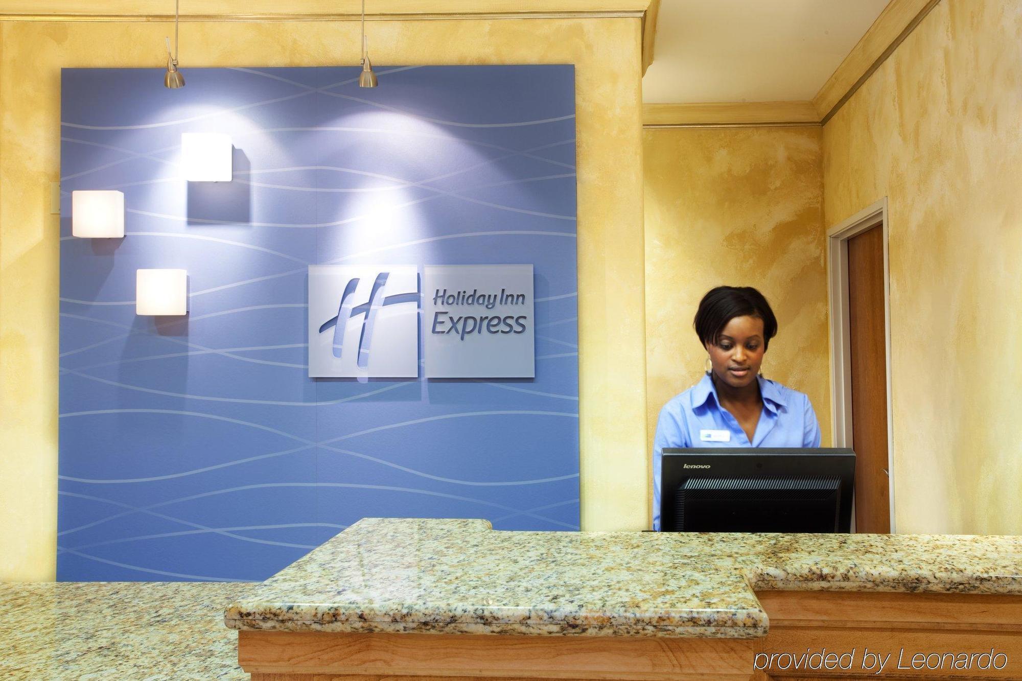 Holiday Inn Express & Suites Lafayette South By Ihg Bagian luar foto
