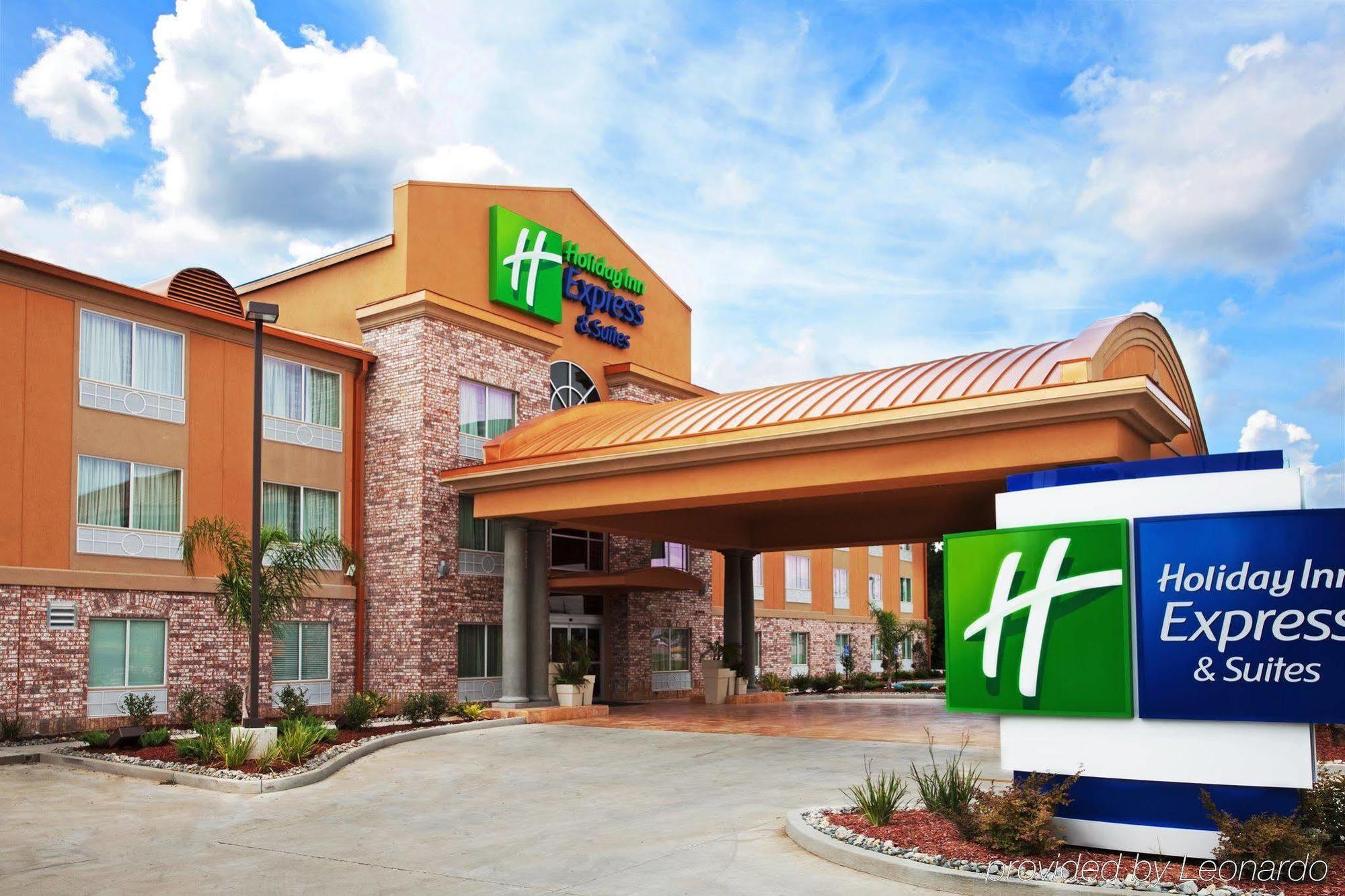 Holiday Inn Express & Suites Lafayette South By Ihg Bagian luar foto